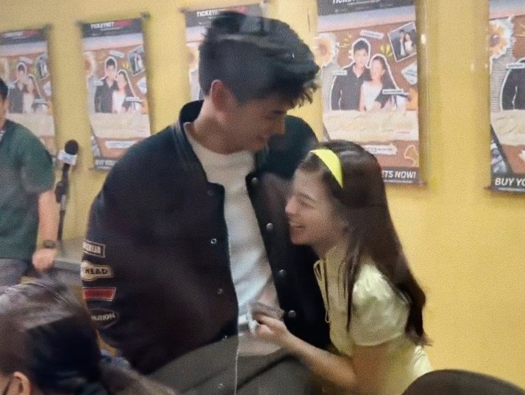 alexissdvy's tweet photo. di makaalis dito, mamaaaaa

DUSBI TICKET SELLING
#DustBiaLoveActually https://t.co/iUoclzCORE