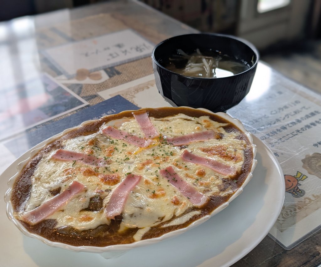 uranic0's tweet photo. 下山ごはんは、、大好き榛東村ライフの焼きカレーごちそうさまでした(*´-`)ｵｲｼｶｯﾀｰ https://t.co/9b4kopsNJd