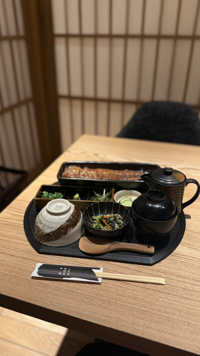66hcan's tweet photo. うなぎあんまりだったけどうなぎ大好きになった(♡ω♡)もう食べたい🍚💛 https://t.co/z3TpEWEnJU