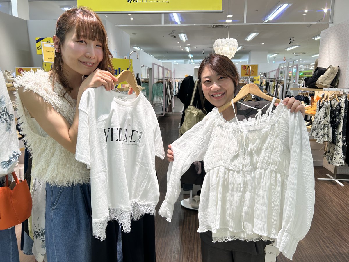 stvradio's tweet photo. 【明石のいんでしょ大作戦！】

田村みなみのいんでしょ中継②
「アースミュージック＆エコロジー イオン北見店」

幅広い年齢層の女性が着こなせる豊富なラインナップ！

✉aka@stv.jp

#stvradio https://t.co/03Mh01aOZz