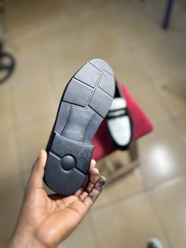 RHONCUSS_'s tweet photo. Pure leather craft🖤🤍

Pure leather craft loafers shoe in black and white color combo🖤🤍🖤🤍

Price- #35,000 ONLY

Size: 39-47✅✅

Location: Ilorin 

[Worldwide delivery service]

WhatsApp:https://t.co/eNXhzuY7Nm

Or

Send a DM to place an order https://t.co/DzGsRRwpuC