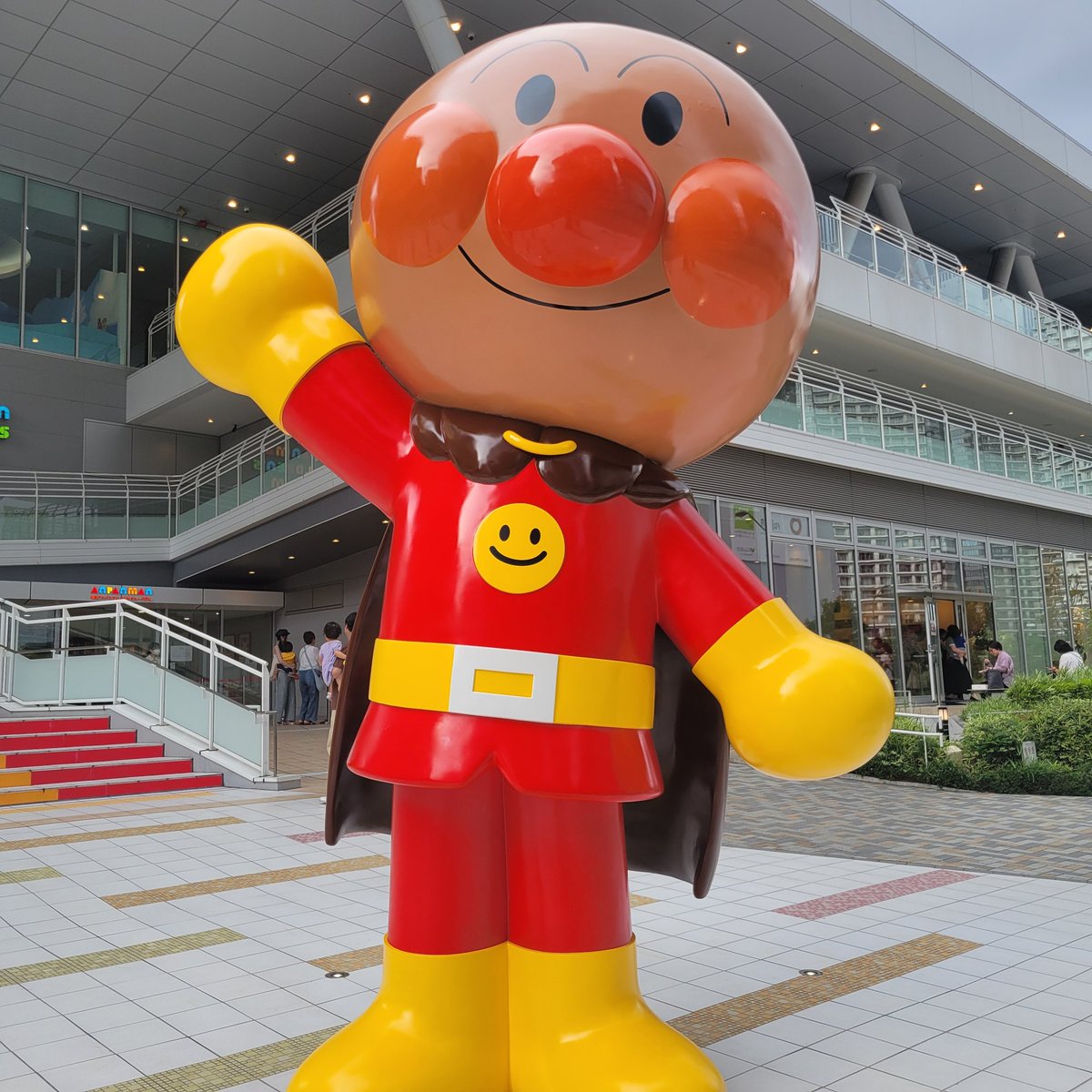 lmgongon's tweet photo. 肉チョモのライブ前に、アンパンマンこどもミュージアムに寄り道
可愛い☺️ https://t.co/qReOoElr4n