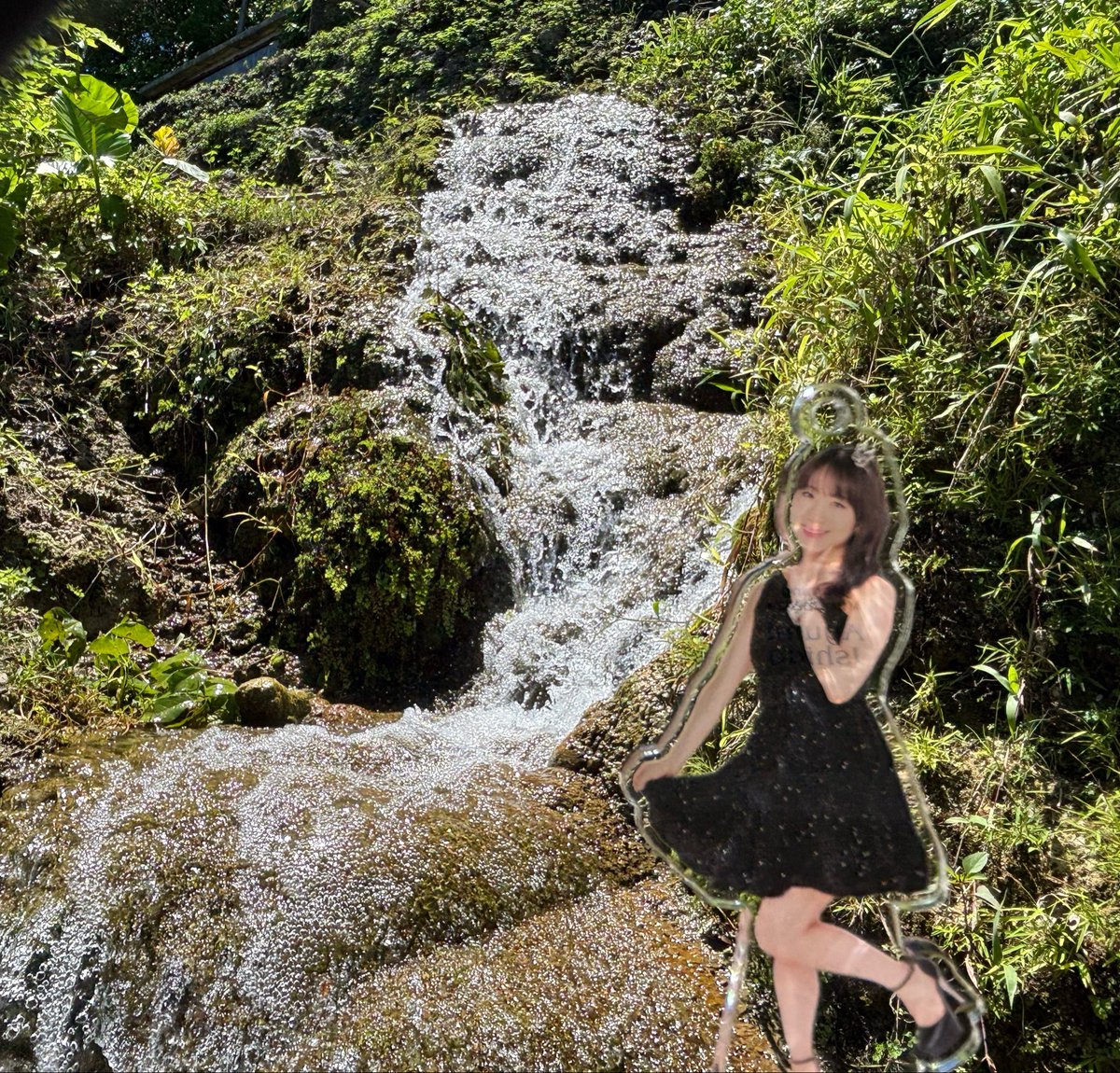 PuKqn's tweet photo. ゆく川の流れは絶えずして、しかももとの水にあらず
だよ、亜佑美ちゃん✨

 #FSKとおでかけ https://t.co/NZHy4WBbsO