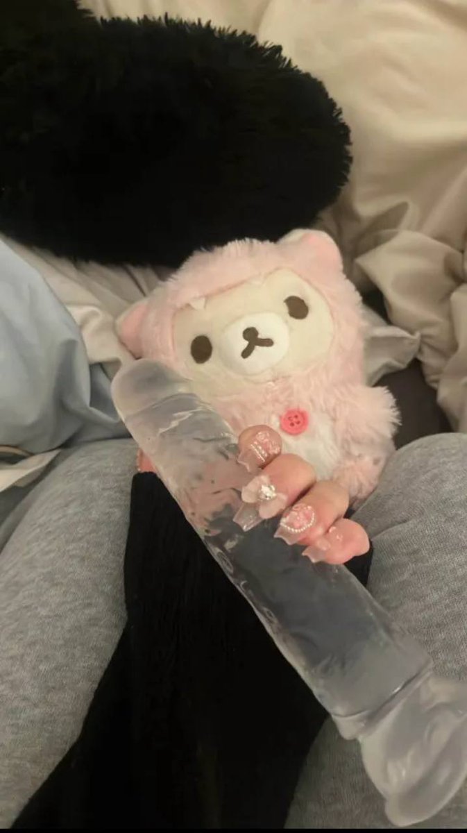 somogf's tweet photo. watch me use my new toy !

#nsfwtwtًً  #kiddo #dildo https://t.co/Db8KuUhdxK