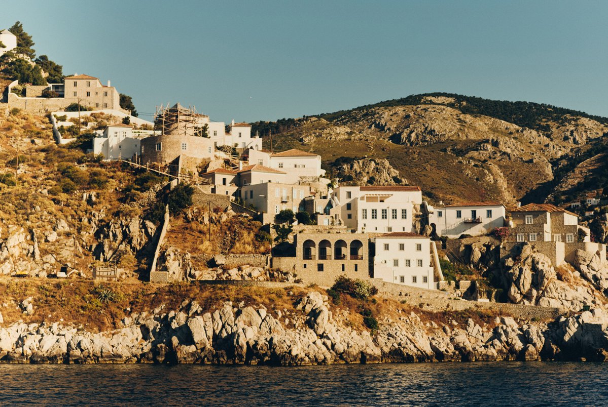 zarahome's tweet photo. CULINARY STORIES

Story 09 · To Pefkaki, Hydra

At the end of a coastal road, on the historic island of Hydra, guests and families can meet up in To Pefkaki, a small wooden tavern with a terrace.

Discover ther recipes at https://t.co/nKRBdptRuD https://t.co/bQmPpHC4UW