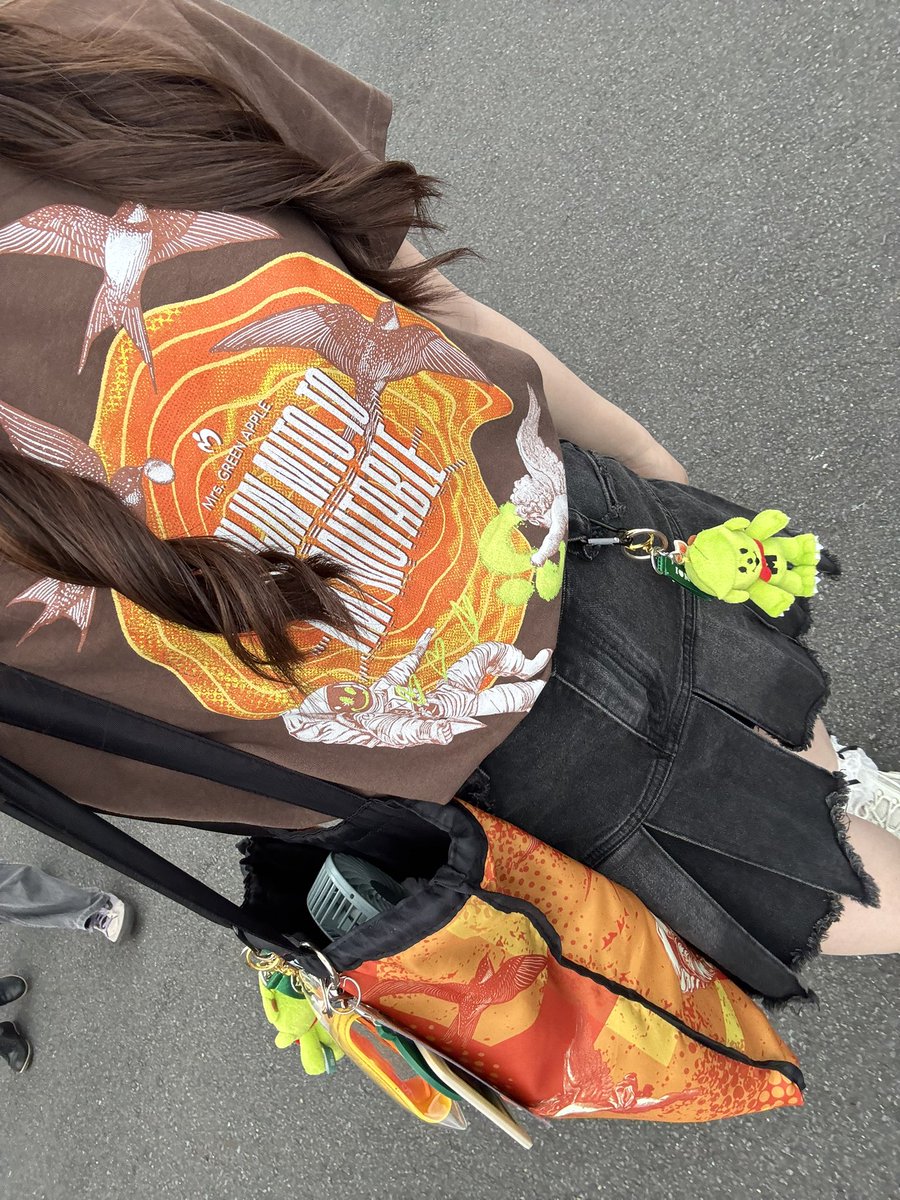 ms_o9y's tweet photo. 代々木体育館来たー！！
ゼンジン楽しむぞ🧡

#MrsGREENAPPLE
#ゼンジン未到とイミュータブル https://t.co/bAGpnYP9vU