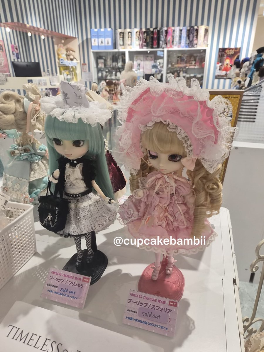 cupcakebambii's tweet photo. Im in DOLL heaven！𝄞 https://t.co/ALpwvKfEHD