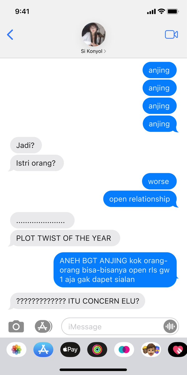 Peculiartie's tweet photo. #JanJingjing AU — When Juniarka is falling for someone who practices open relationship. https://t.co/o9HVO42tYI