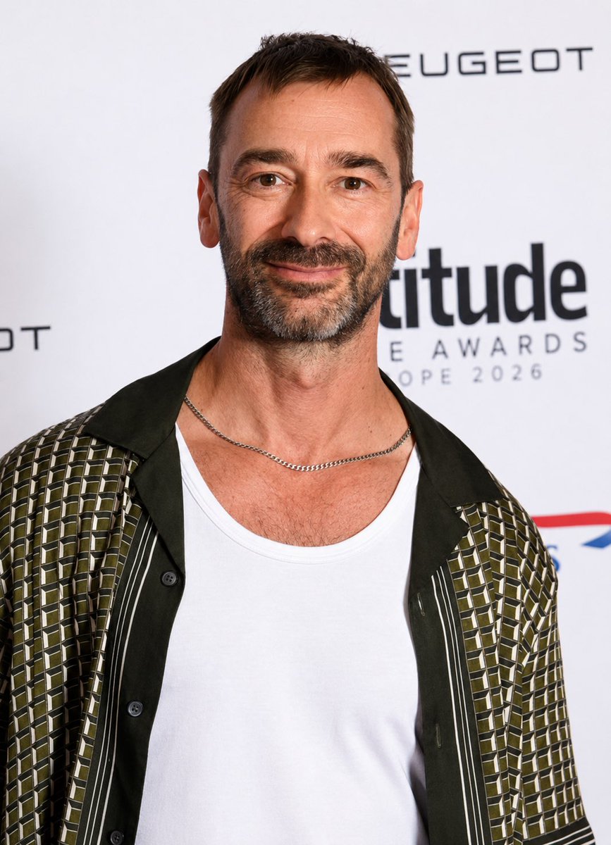 Charliecondou's tweet photo. Thanks for having me @AttitudeMag #attitudeprideawards https://t.co/xQ9D7h2k4U