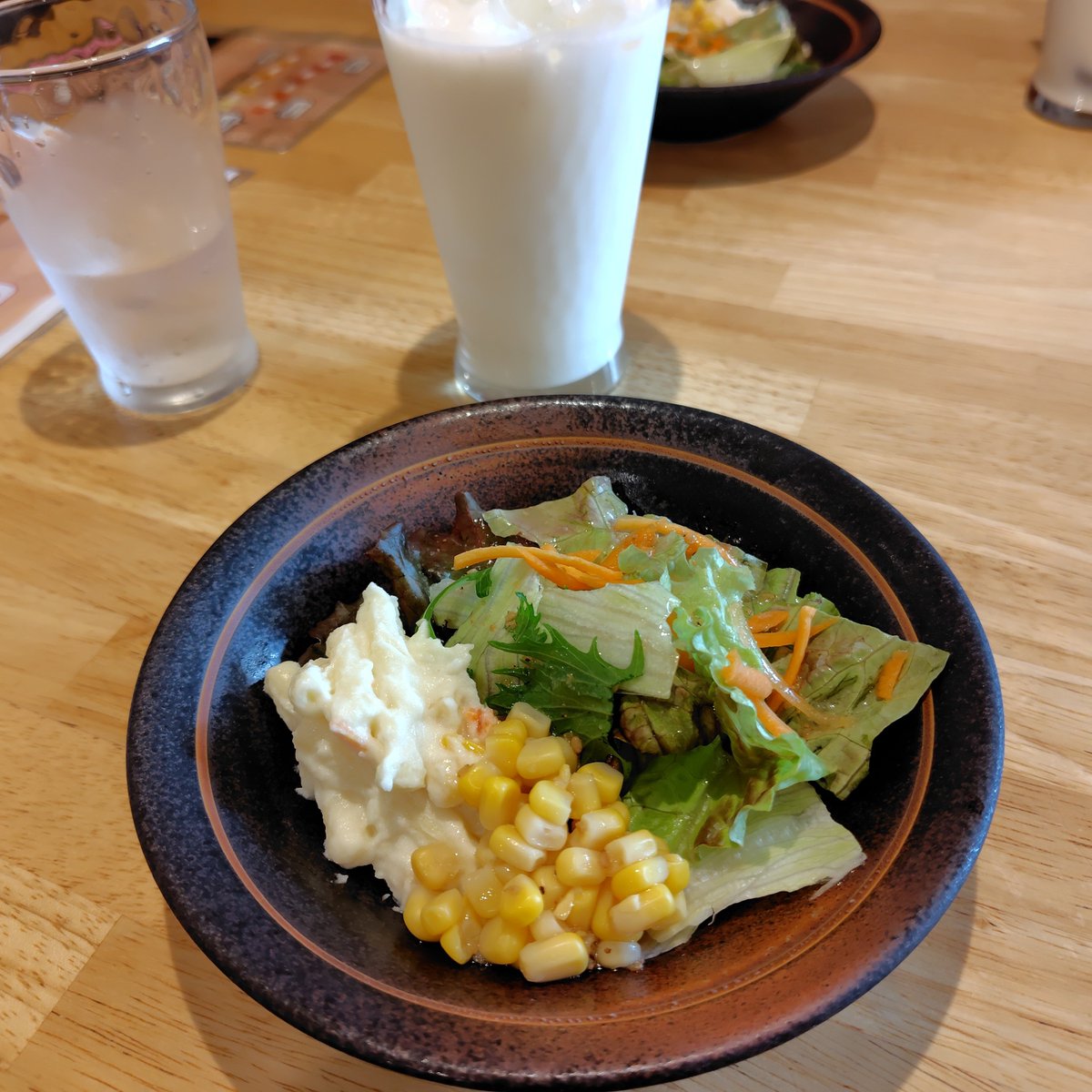 marimari_39's tweet photo. お久しぶりの笑くぼでスープカレー（5辛）いただいてきました🥰
スパイスを感じられて、おいしかった💃
大満足です https://t.co/BYf5hozoLt