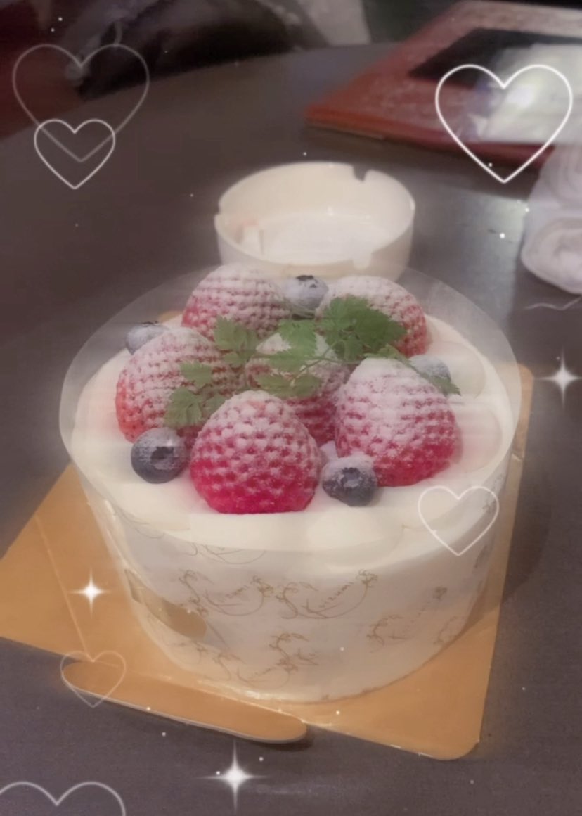 zv5la's tweet photo. 🎂 https://t.co/OBokpGO3ao