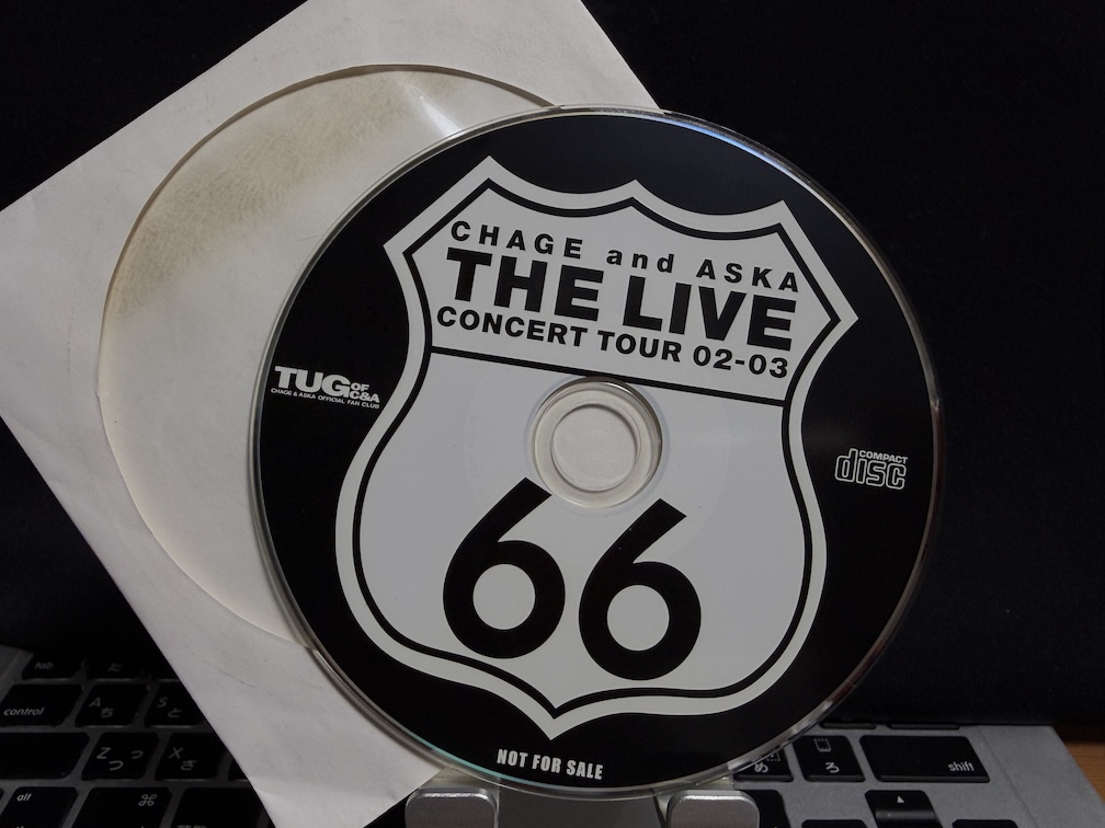 ymstkwst's tweet photo. 悲報
TUG of C&amp;A にて配布されたと思われる以下のCD-ROM。
残念ながら、すでに mac では再生不可となっております。
（Mac OS 10.12 Catalina でサポート外れたらしい。最近のmac OS ではHFSのマウントも出来ないので、読めないディスクになります）。
Windows で再生できるのは確認しました。 https://t.co/RLKi0alh1b