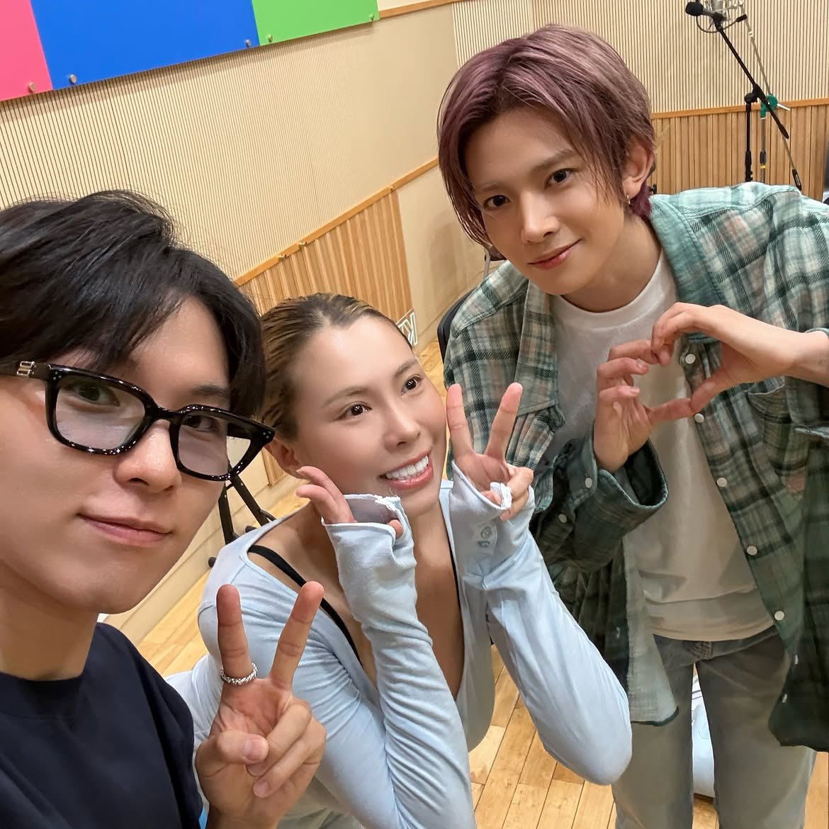 EVANPOPBASE's tweet photo. EVAN for Gabee’s Super Radio 📻  via instagram 

🔗 https://t.co/ylKTTjoDlj

#에반 #EVAN #희승 #HEESEUNG https://t.co/ifjyoKtwZP