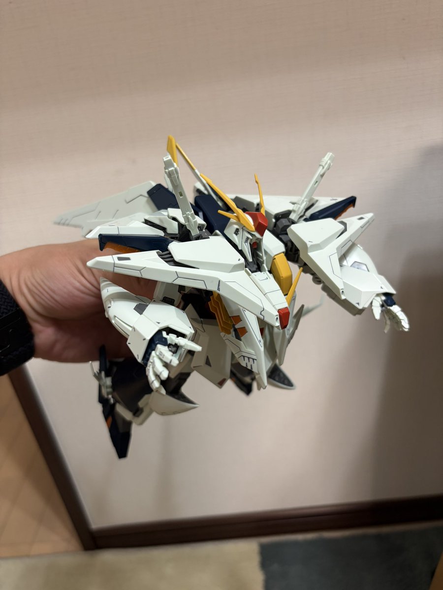 Jesse_decade's tweet photo. クスィーとりま本体だけ完成した！
本体が白やから墨入れだけでもカッコええわ https://t.co/pcNz6bvsVH