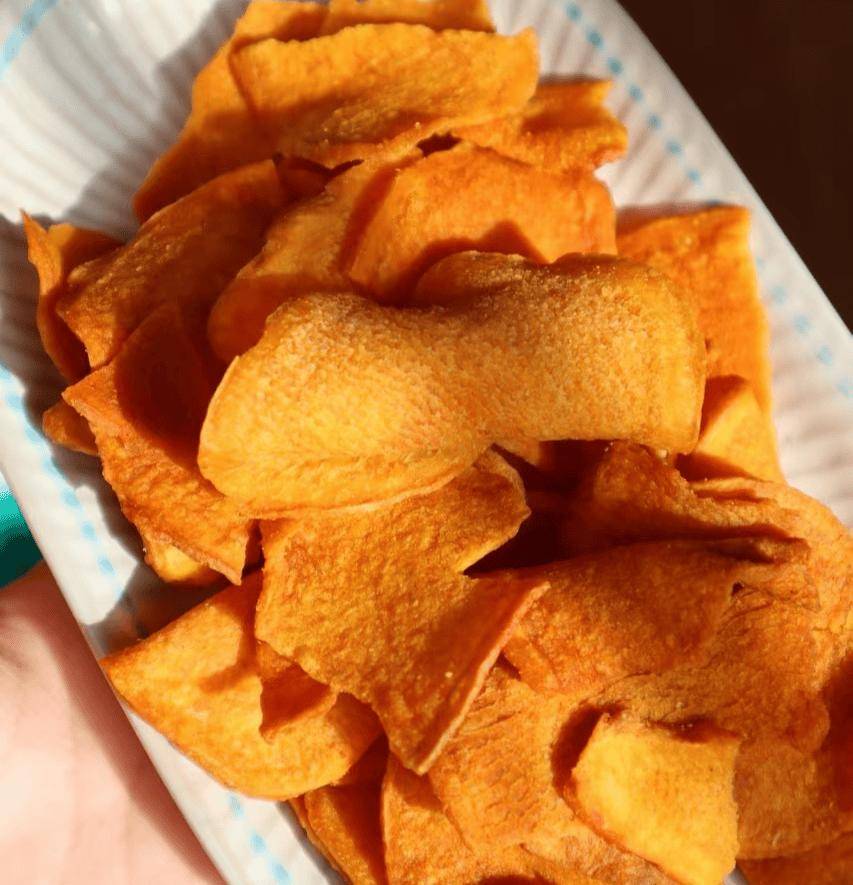 j4DeVFcZVyda136's tweet photo. Whole roasted Japanese sweet potato = ultimate cozy snack  Golden, creamy inside with that perfect caramelized skin. Baked at 200C for 45 mins – no sugar needed, pure natural sweetness! 10/10 would recommend. https://t.co/slXBrMwQyb