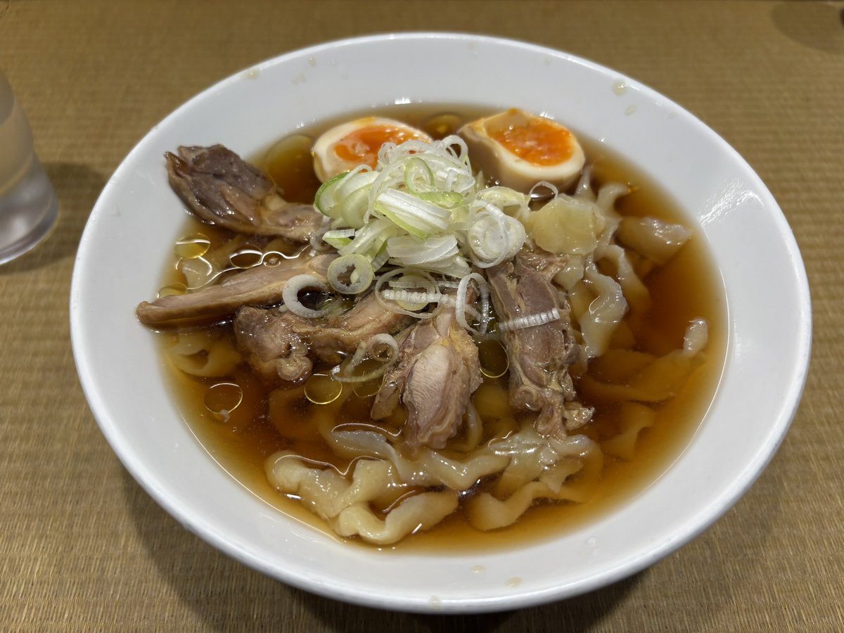 MarkUN1013's tweet photo. 綾川は恵比寿で一番美味い醤油ラーメンだと思ってる https://t.co/7kk9r0j2Vz
