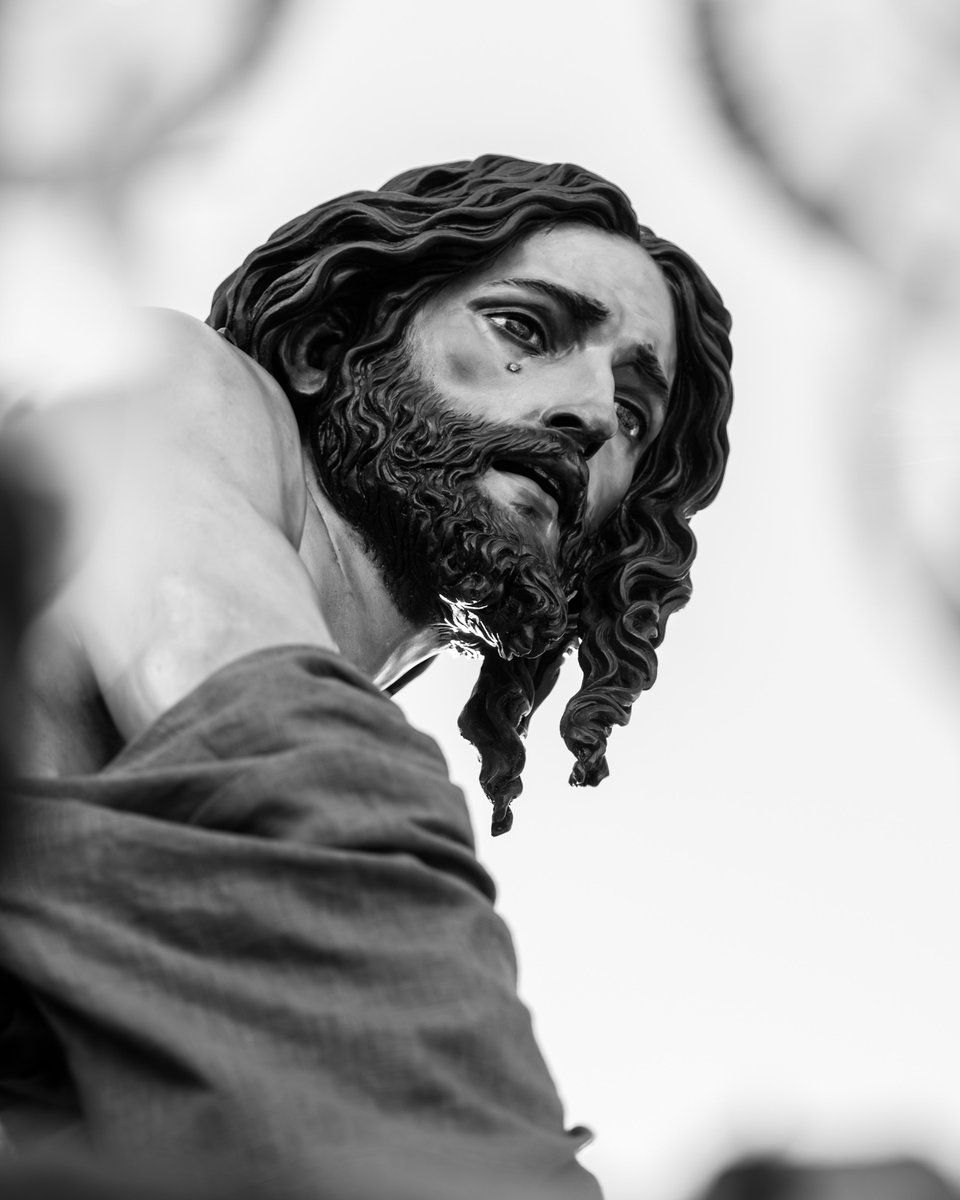 MilagrosaHdad's tweet photo. OBITUARIO | Con profundo pesar, comunicamos el fallecimiento de nuestro hermano D. Francisco Javier Santos Arteaga, costalero y miembro activo de nuestra Hermandad desde sus inicios.

Elevamos nuestras oraciones para que el Señor de la Esperanza y la Santísima Virgen del Rosario, lo acojan en su gloria eterna, concediéndole el descanso perpetuo, y para que otorguen consuelo, fortaleza y esperanza a sus familiares, amigos y seres queridos en estos momentos de dolor.

Descanse en paz.

#MilagrosaHdad