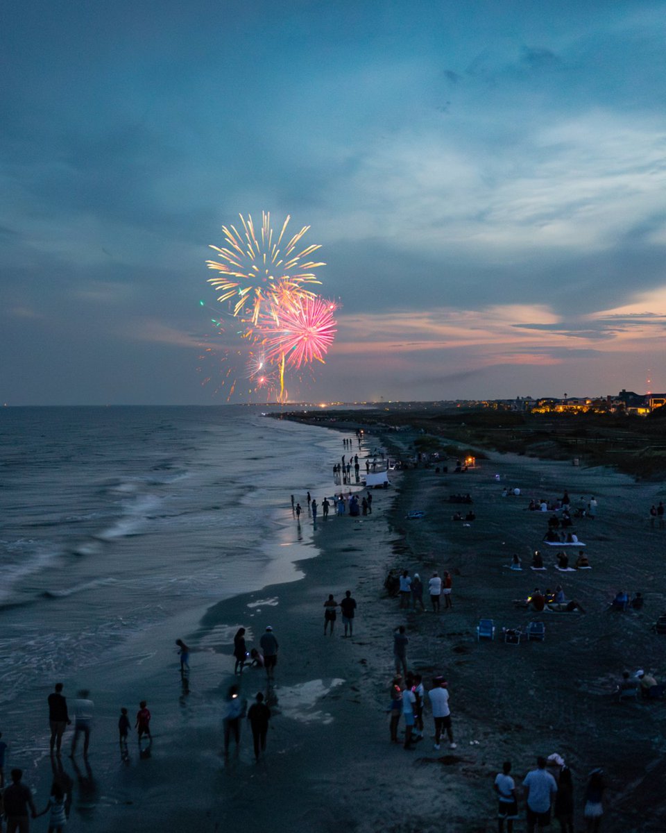 WildDunesResort's tweet photo. Mornings on the fairway, fireworks over the water, and a holiday that feels exactly like summer should.
🎇Happy Fourth of July from Wild Dunes.
#WildDunesResort #DestinationByHyatt #America250 https://t.co/x6G1AqoUz5