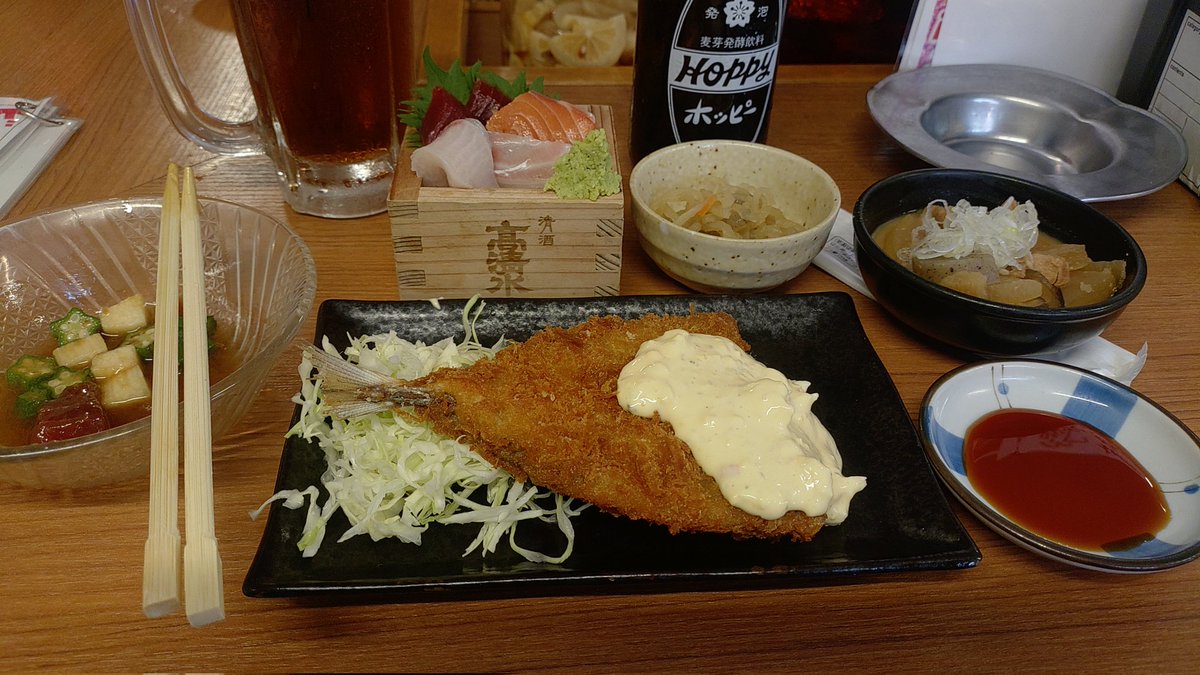 MSy75340795's tweet photo. @C2_STAFF おはようございます！
日が高い時間から飲む酒は至高 https://t.co/nHzSDArqzW