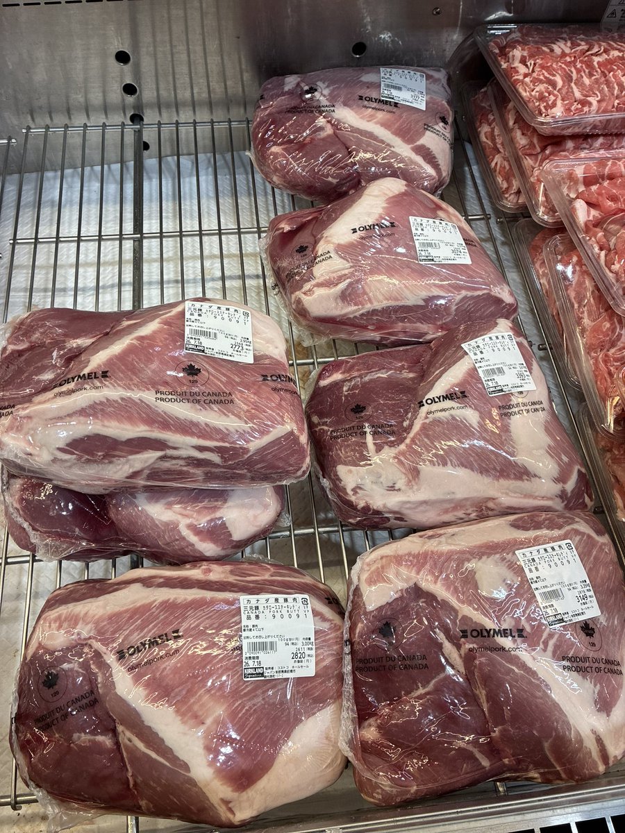 Kemocal1's tweet photo. コストコの肉塊コーナー楽しいよね https://t.co/Evh0YMM81L