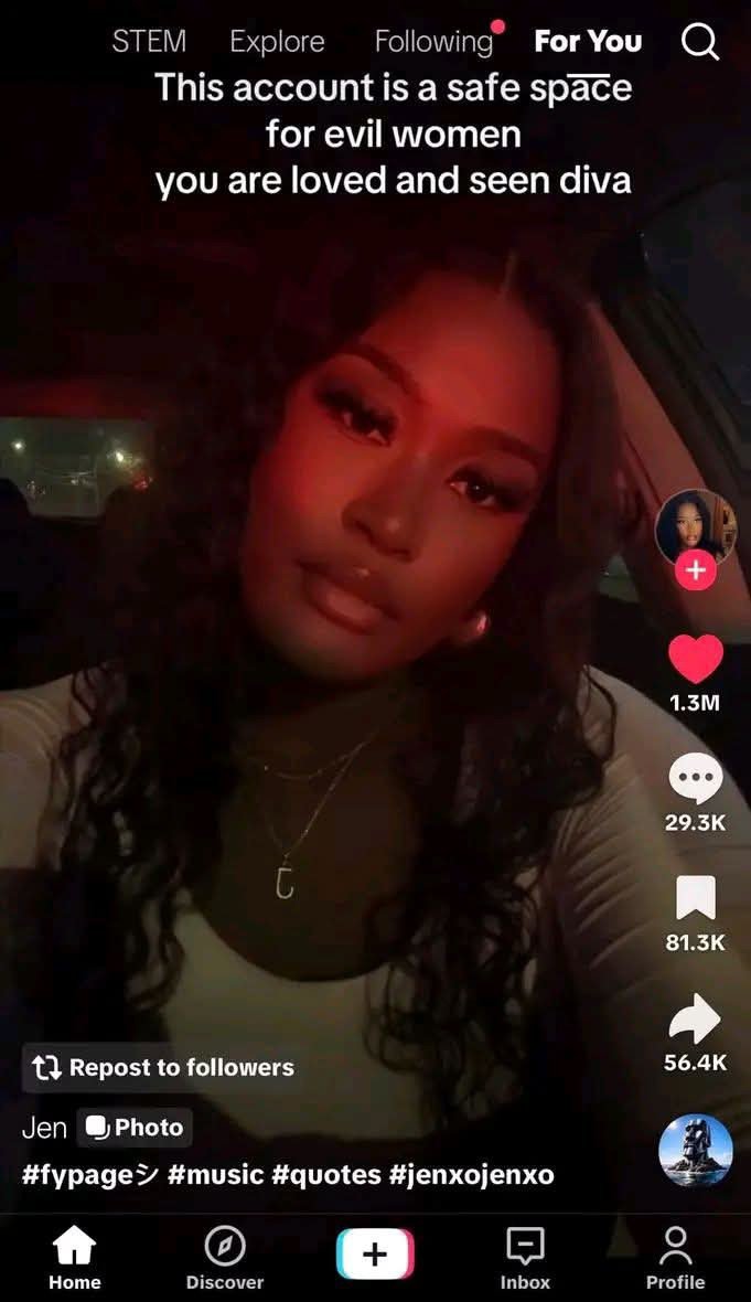 Melanin Queen👑🌹 tweet media