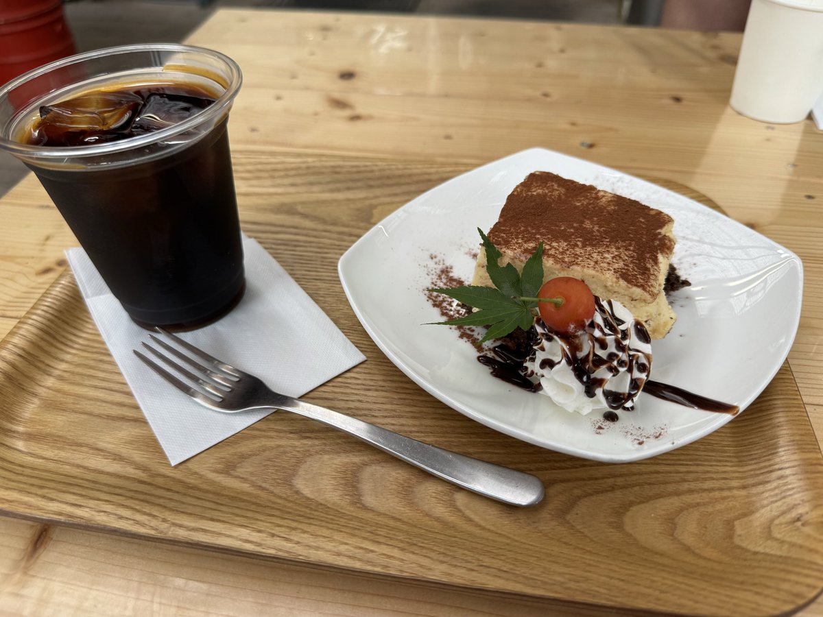 minegon1970's tweet photo. 一カ月以上ぶりだと一年行ってなかった感覚やわ（笑）

#MotoDINER 
#今日のおすすめ
#ローストビーフたたき風
#ティラミス https://t.co/Q6OwndbvIy