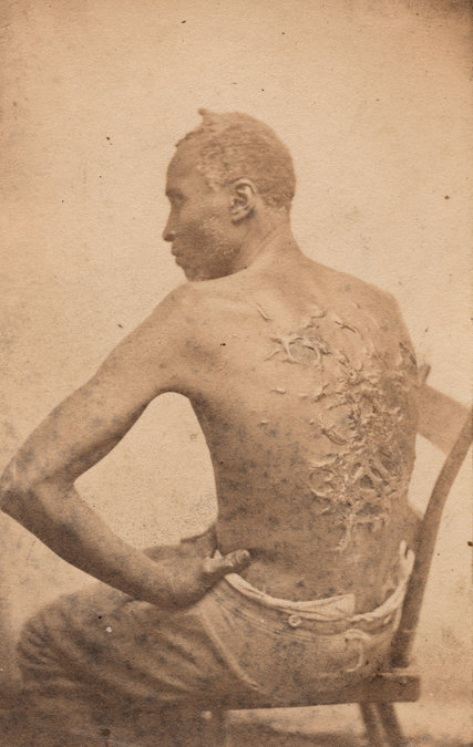 Jarda17Secansky's tweet photo. @BartaArcheolog Negry. Ty, které přivezli z Afriky a zotročili. O původních obyvatelích Ameriky ani nemluvě. Ti museli zmizet, protože panské rase překáželi a k těžké práci se nehodili. Psát na toto oslavné projevy je nechutné. https://t.co/YO2s4U9aBB