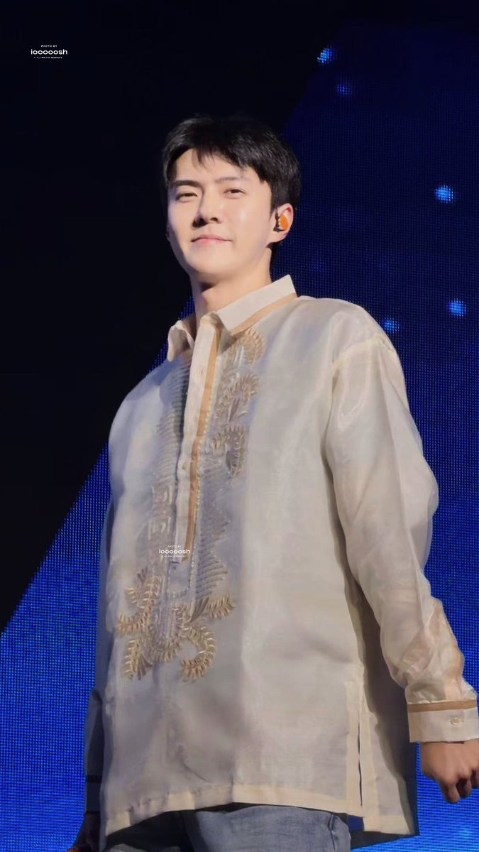 iooooosh_iii's tweet photo. 260704 EXO PLANET #6 - 
EXhOrizon in Manila
世勋像个萌萌的小王子
#SEHUN #세훈 #EXhOrizon https://t.co/5POifiu086