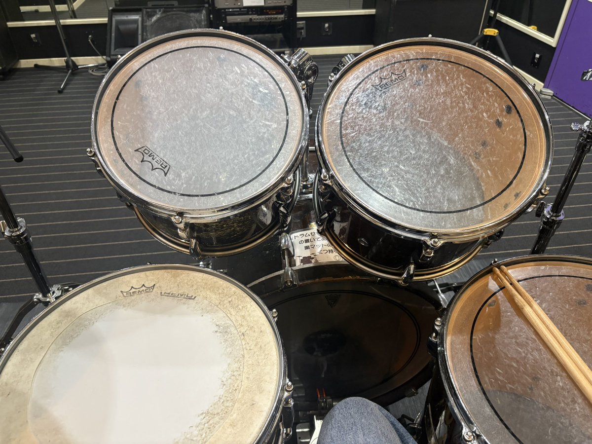 banabanasoin's tweet photo. 久しぶりのスタジオ。汗かいたぜ🥁 https://t.co/F52dtl9sSQ