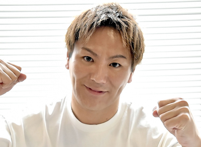 livedoornews's tweet photo. 【報告】狩野英孝、映画『まどマギ』のムビチケ購入でネットざわつく 「しかも2枚買い」
https://t.co/uHhJNynkZ2

『劇場版 魔法少女まどか☆マギカ〈ワルプルギスの廻天〉』のムビチケカードを購入したことを報告。狩野は、昨年放送された同作の「始まりの物語／永遠の物語」で副音声を担当した。 https://t.co/lllowtMrxo