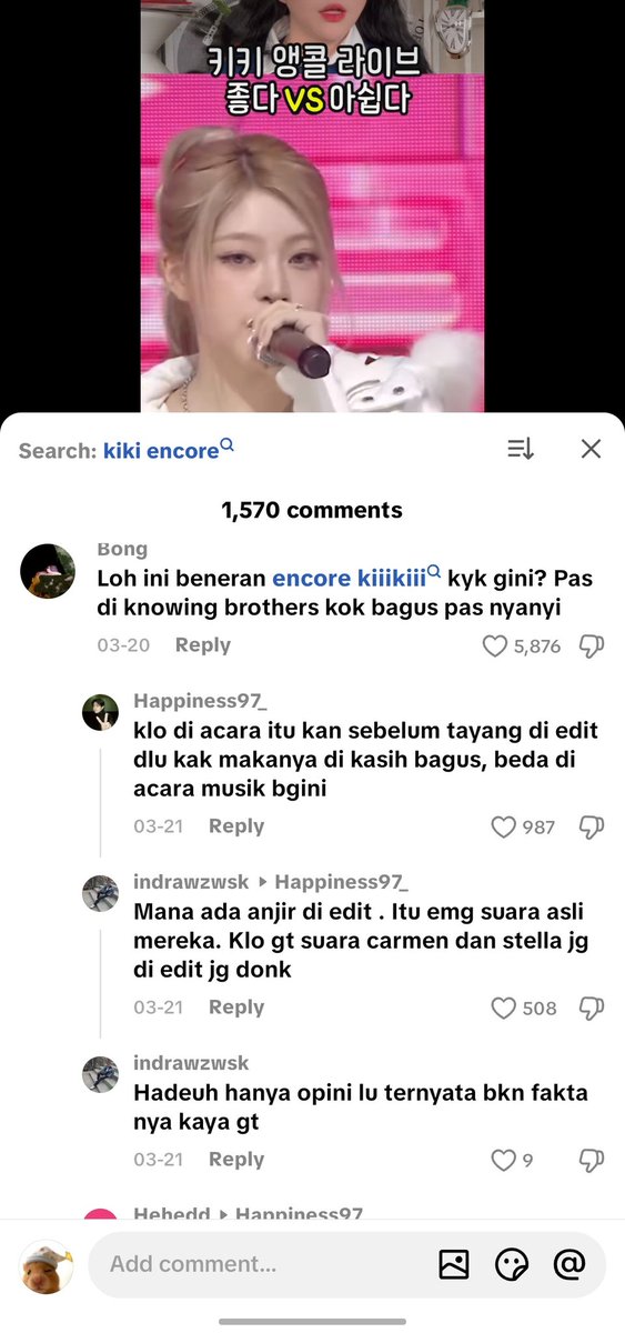noeyoyui's tweet photo. entahlah ya ini emg udh lama tapi gw selalu ngulang2 ni konten cuman liat komennya aja, sampe sekarang gw masi ga terima suara kya di knowing brothers dibilang editan, bahkan kya nyanyiin lagu itu pas di fan meeting, setelah liat doa dd kya kmren gw balik lagi ke sini 💔🥹 https://t.co/QPDIpExHXk