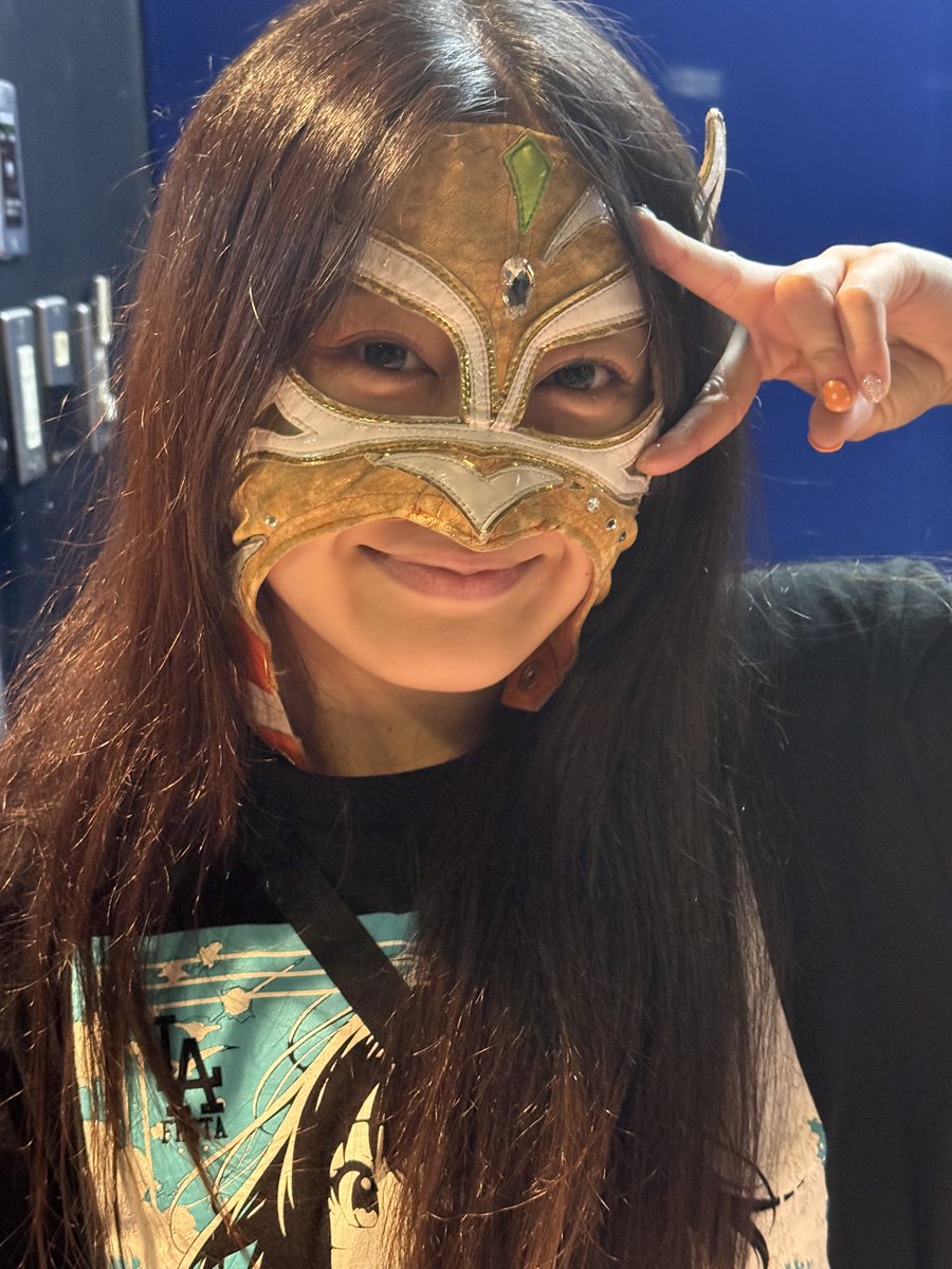 poncang's tweet photo. 7月3日 ＃wavepro 新宿Face大会
凄く熱い戦いを観せてもらいました。
大会前飲みで決めた『うらじゃ』コールも
楽しかった。
ガチャガチャでこの大当たり🎯
この日の参加選手のサイン入り
＃CTW26 Tシャツも当たったし
楽しい遠征となりました。
反省点は財布忘れだな
無事引き取り出来たけど https://t.co/wiZw7po8Db