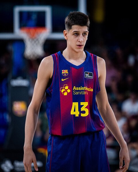 rumoresBasket's tweet photo. 🟡 UCLA quiere sacar a Nikola Kusturica, jugador del FC Barcelona, con un contrato de 12 millones por dos temporadas.

ℹ️ @meridiansportrs https://t.co/RlJnfML7d3