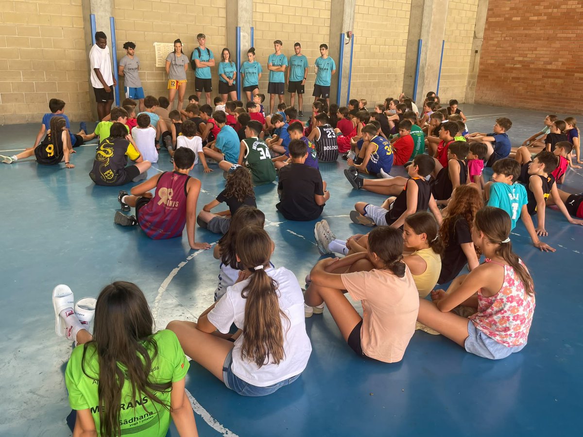 FCBQtecnic's tweet photo. CAMPUS |🏀Esgotant les últimes hores d'una setmana intensa a Balaguer on s'ha fet molt bàsquet però s'ha fomentat molta amistat, companyarisme i cimentant valors pel present i pel futur
@ciutatbalaguer https://t.co/bCcc2W0Wk1