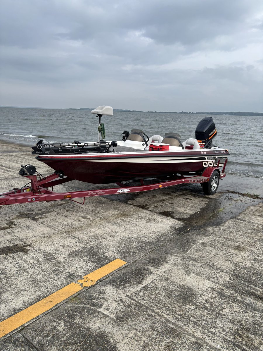 imayan4's tweet photo. 今日は霞ヶ浦でバス釣りでした。
バッテリー交換、オンボードチャージャーを新規搭載してさぁ行こうとしたら電源入らず😭
調べてもらったらオルタネータが壊れてるみたいでした。
またお金が…
でも小さくともカバーシュリンプのネコリグで１匹ゲットできたので満足です。😊
#カバーシュリンプ https://t.co/pqrIz9lulU