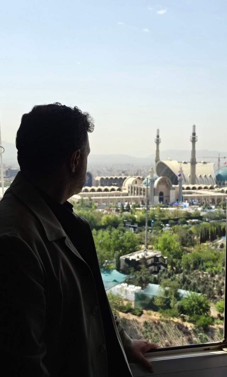 Khandoozi_se's tweet photo. دل ما تنگ می‌شه براتون آقای شهید ایران!
باورش سخته نماز و مصلای بدون شما
آقاجان! تا دیدار دوباره، همه تلاش‌مون رو می‌کنیم تا شما به این ملت افتخار کنی
شما هم با همون عطوفت پدرانه، دعامون کن
بدرود ای مقتدر مظلوم!
#باید_برخاست https://t.co/LHCpa7mFoj