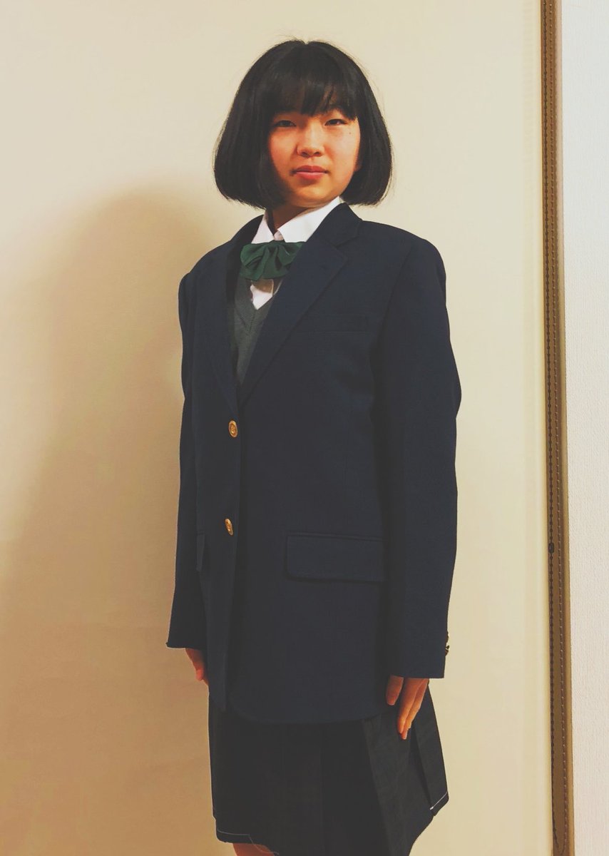 iyonyan_'s tweet photo. ◀️当時なりたかった髪型
　　　　　　　　　　　　　　現実▶️ https://t.co/rEEIzWYvCa