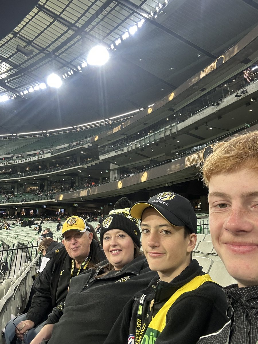 ejh_85's tweet photo. Footy time 

Go Tigers 🐯 https://t.co/01qDayLQim