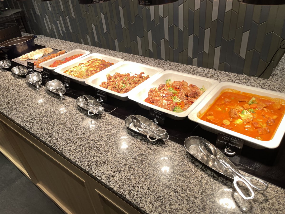 maplech's tweet photo. いただいたお食事券で
後輩とヒルトン富山のランチビュッフェ🍽️
時間制限はなしでおなかいっぱい😋
写真動画は一部。
メニュー豊富で
どれも美味しかった〜🥹 https://t.co/DmCg8PhGns