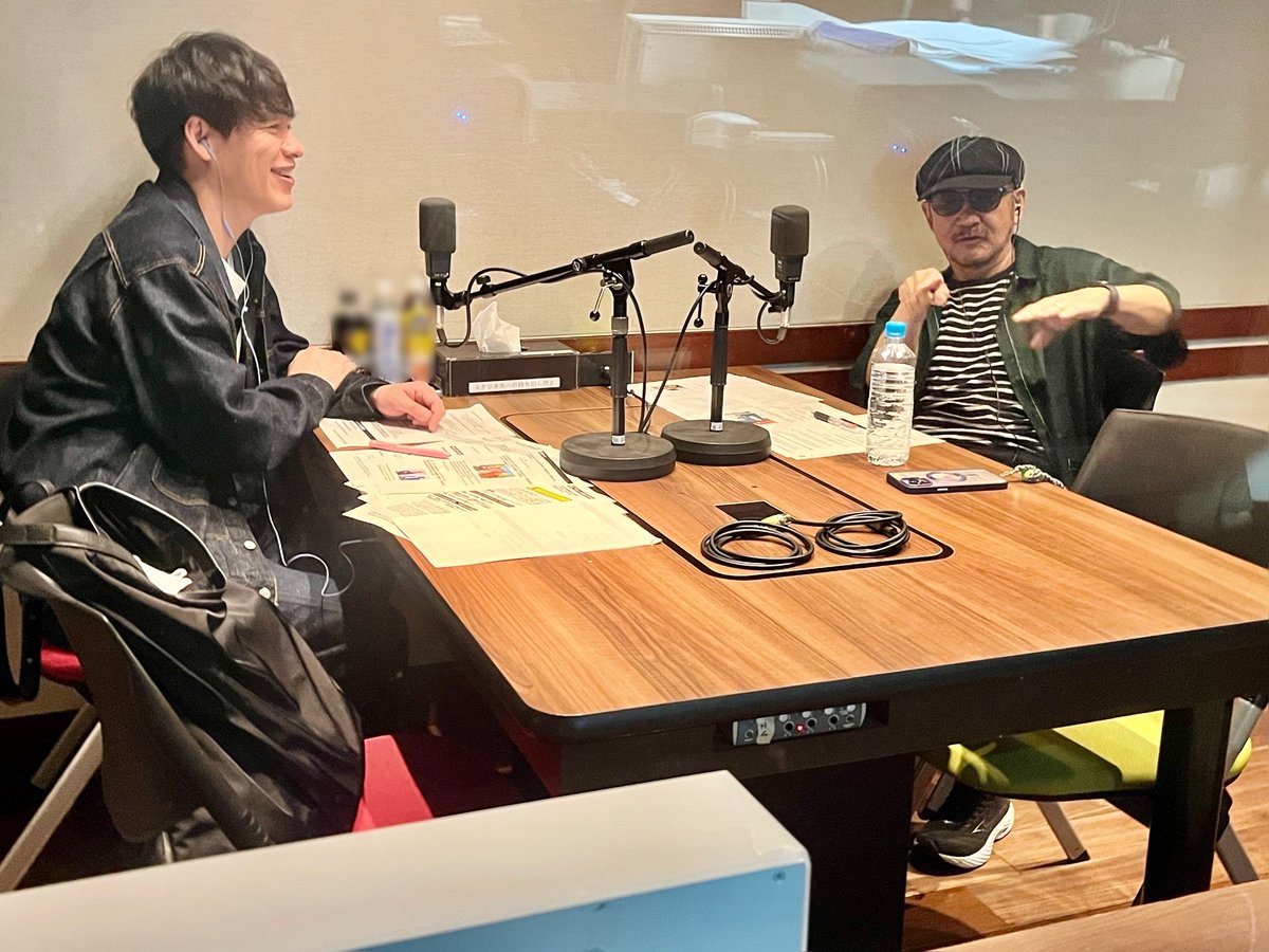 somosomo_no's tweet photo. お送りしている曲は…
♪ Mr.Jの悲劇は岩より重い / CHAGE and ASKA

ユニークな曲名ですが
Mr.Jとは”日本の男性諸君”を指すそう。

ちなみに歌詞に出てくる女性の名前は
全てChageさんのスタッフの名前！
音楽で遊ぶChageさんらしい仕掛けも。

🎧https://t.co/Ww37B5XoXo

#そもそもの話 #TOKYOFM https://t.co/34lVt2poYy