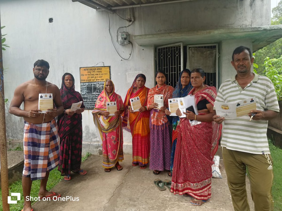 CSOAngul's tweet photo. Distribution of Rations under Mukhyamantri Annapurna Yojana and as well CMAY card distribution at Kankili GP, Santhapada GP, Gurujanguli GP, Gobara GP, Badajorada GP, Ghantapada GP of Talcher Block.

#cmo,#oscsc,@Food_Odisha,@CMO_Odisha,@PMOIndia,@IPR_Odisha https://t.co/7hpkPnA7aC