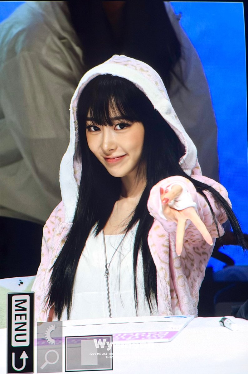 WyoMoon's tweet photo. 260704 MS 🫳🏻

#aespa #giselle #지젤 #ジゼル #에스파 https://t.co/k9Zx2pnBTk