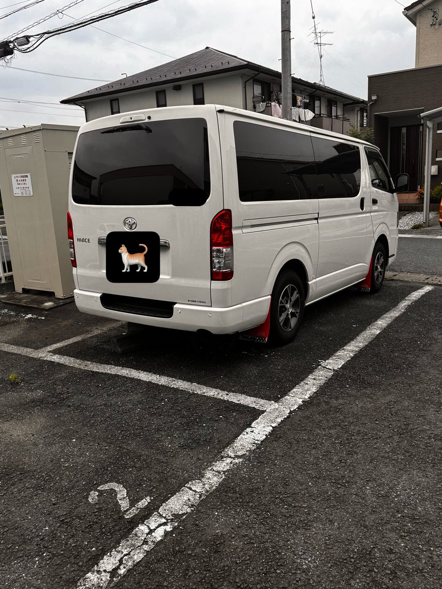 mitiharu165's tweet photo. ハイエースいじいじして泥除け付けた
疲れた(;´ρ`) https://t.co/2WwpRLaPaW