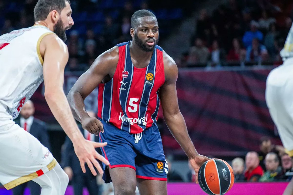 EurohoopsTR's tweet photo. 🔥 Beşiktaş, 29 yaşındaki forvet Eugene Omoruyi ile anlaşma sağladı.

📊 Omoruyi, bu sezon EuroLeague'de 20.2 dakikada 10.7 sayı, 3.7 ribaund ve 1.9 asist üretmişti.

(via Orta Çizgi) https://t.co/1XiXN1PmWW