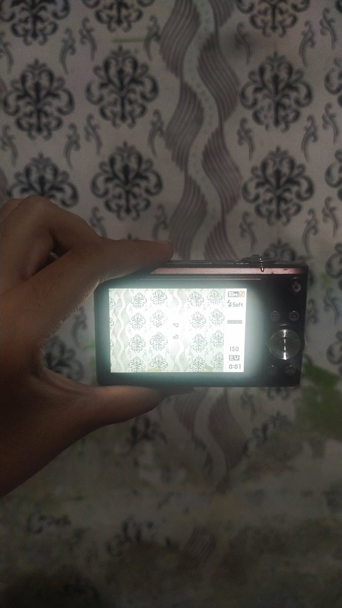 anyagoestoptn's tweet photo. #zonauangㅤ wts digicam casio exilim ex z100, jual murah 600k negoable (ada mines ya) lok medan. bisa jumpa lgsg bisa pengiriman manual ataupun shoope https://t.co/15gStM1Tx3