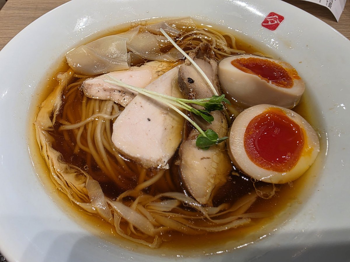 watermarking09's tweet photo. こういう醤油系も本当にふえてきたよね！
こういうお店はシナチク長めだったりする！
とってもおいしい！

#中華そば高野 https://t.co/AjRR1QYf2v