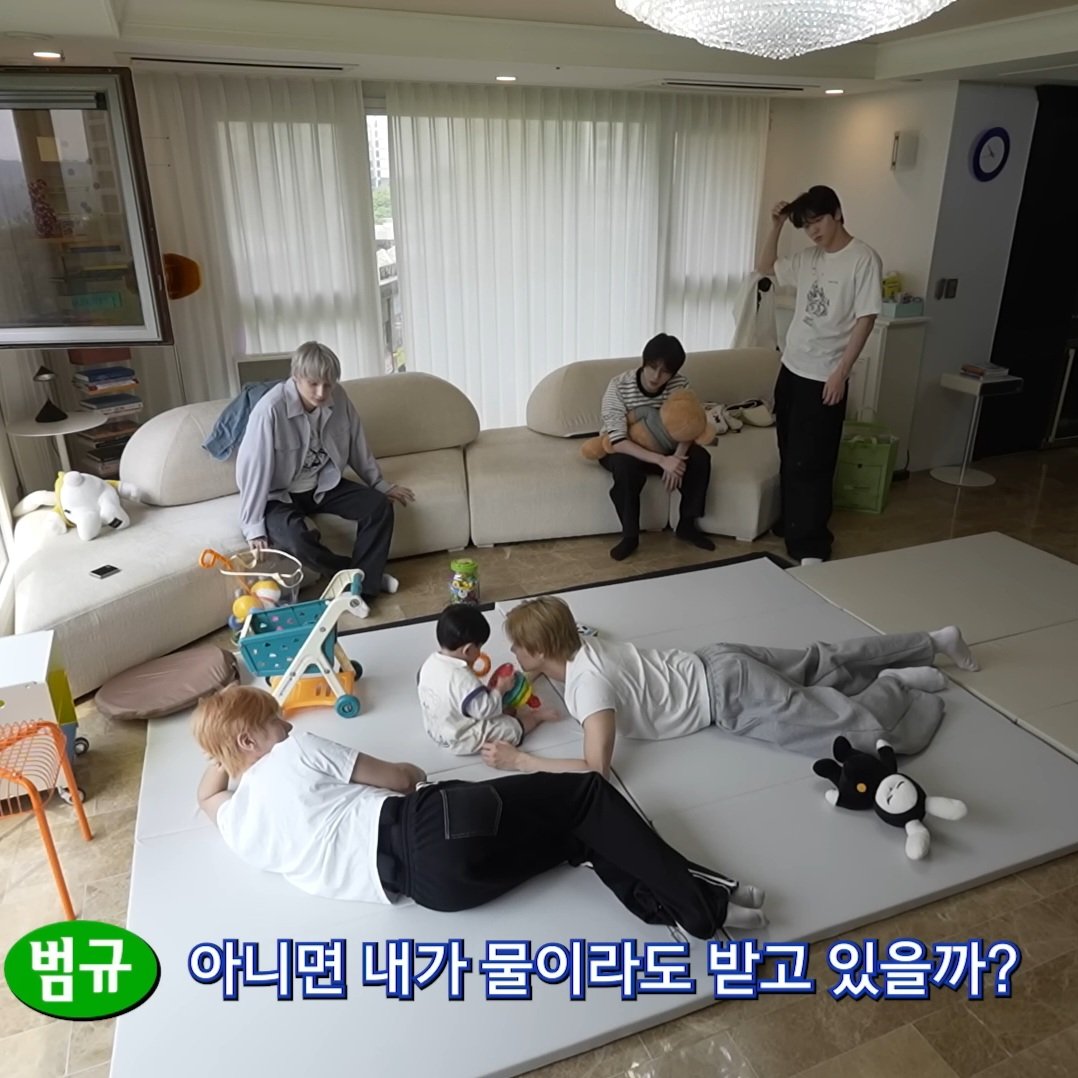 YeoulFox's tweet photo. เพิ่งรู้ว่าที่บ้านน้อนมีแมวด้วย อยู่บ้านเป็นคนวอแวแมว มาถ่ายรายการโดนแมววอแวอาจจะไม่ชิน 😔 https://t.co/USHrxMSvpH