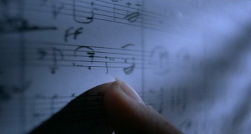 Gibboanxious's tweet photo. Three Colors: Blue (1993) 

dir. Krzysztof Kieślowski https://t.co/VWZZ0UoKGT