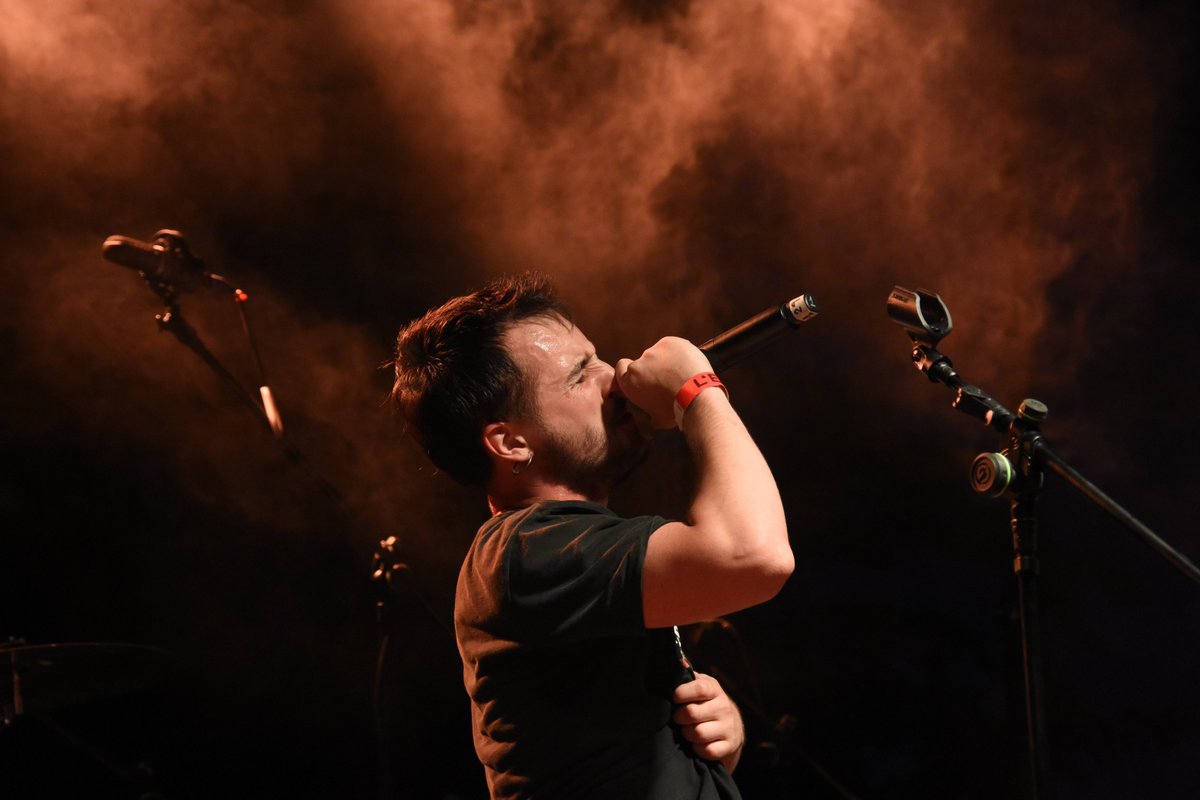 empelt_tdj's tweet photo. La primera nit de concerts ja és història, i quin inici! ❤️‍🔥

Gràcies a totes les artistes que ahir vau pujar a l'escenari i vau posar veu, música i paraules al vostre compromís amb una cultura que genere consciència i cree alternatives. https://t.co/oupLrOZc8x