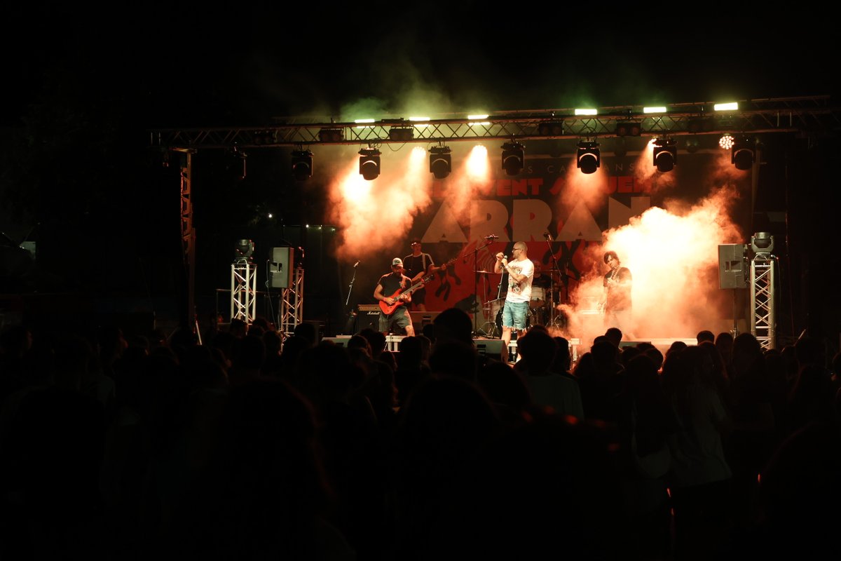 empelt_tdj's tweet photo. La primera nit de concerts ja és història, i quin inici! ❤️‍🔥

Gràcies a totes les artistes que ahir vau pujar a l'escenari i vau posar veu, música i paraules al vostre compromís amb una cultura que genere consciència i cree alternatives. https://t.co/oupLrOZc8x